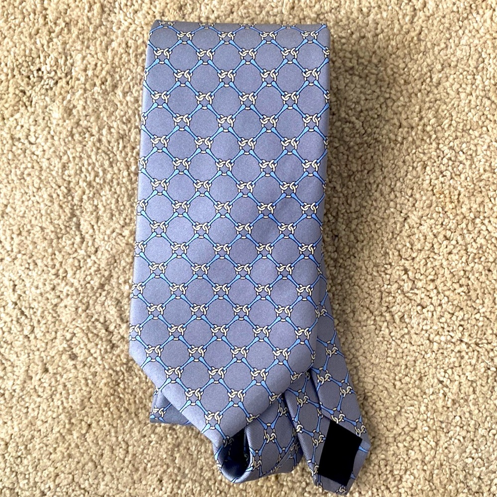 Brooks brothers horse but necktie